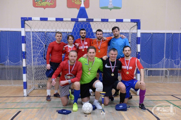 Турнир по мини-футболу среди трудовых коллективов состоялся в Коломне