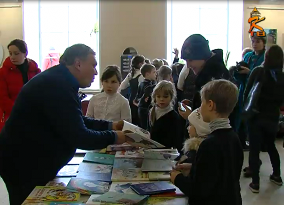 "Детский библиобус" привез в Коломну новые книжки