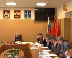 Коломенские депутаты провели городской совет в администрации