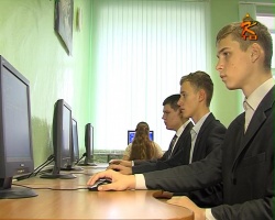 В гимназии № 2 "Квантор" наградили победителей городской олимпиады по информатике