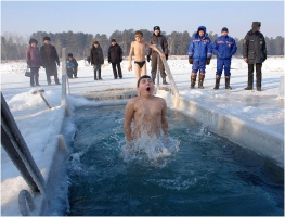 В Подмосковье определили почти 90 мест для крещенских купаний