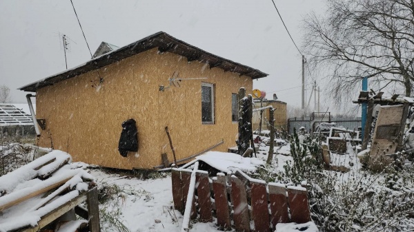 Пожилой жительнице деревни Паткино утеплили дом