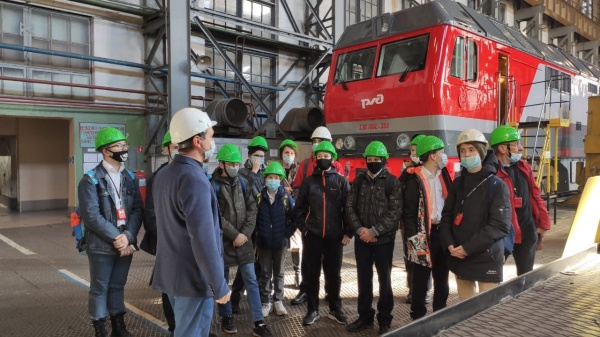 Будущие железнодорожники побывали на Коломзаводе