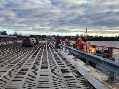 Работа паромных переправ Луховиц  