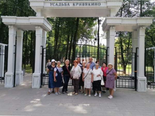 Озёрские пенсионеры побывали на экскурсии в Воскресенске