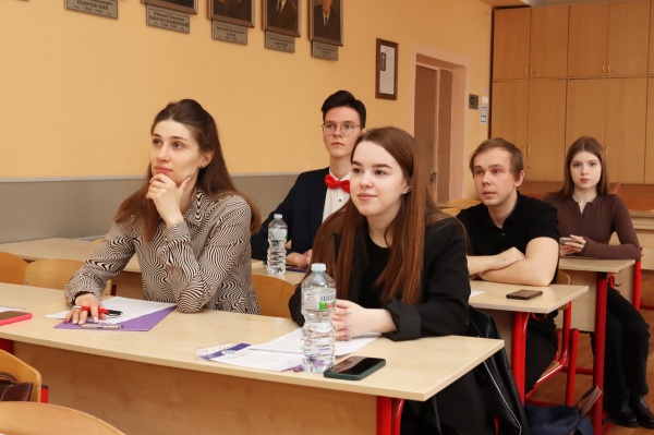 Студенты обсудили сохранение историко-культурного наследия Подмосковья и Санкт-Петербурга