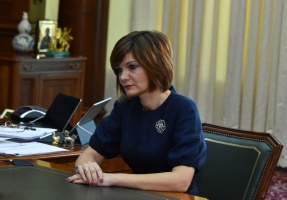 Ксения Мишонова заступилась за усталых школьников
