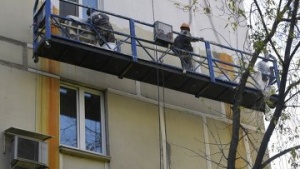 В доме №19 по улице Астахова отремонтировали межпанельные швы