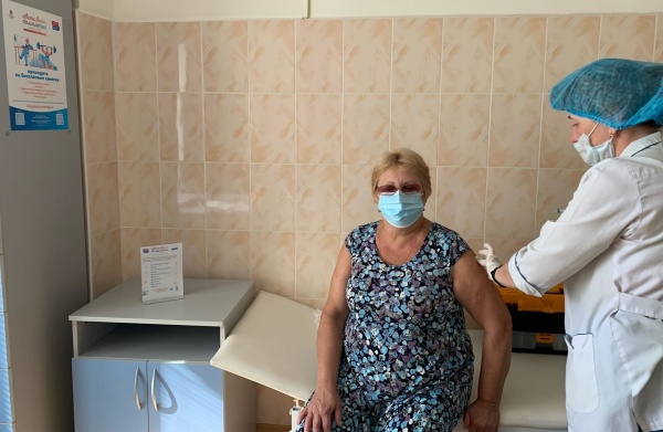 Ещё 70 пожилых коломенцев получили защиту от коронавируса