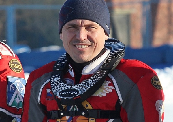Луховицкий мотогонщик вышел в финал чемпионата России по мотогонкам на льду в качестве запасного