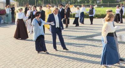 Михайловский бал сопровождала живая музыка