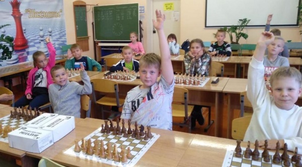 Юным шахматистам из Озёр рассказали о важности вести здоровый образ жизни