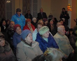 Жители бывшего совхоза "Коломенский" пожаловались на проблемы с освещением, дорогами и канализацией
