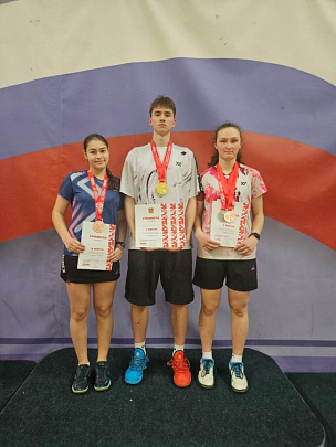 Коломенцы приняли участие в первенстве по бадминтону