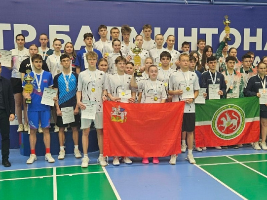 Коломенцы приняли участие в первенстве по бадминтону