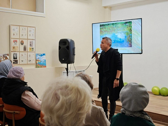 В библиотеке Луховиц прошёл семейный концерт "Поющие картины"