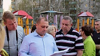 Жители Колычево попросили убрать старый пень