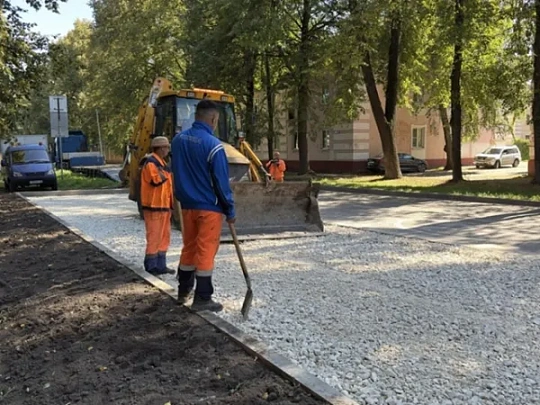 Новую парковку откроют возле школы на улице Шавырина