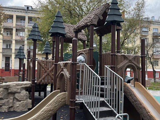 Новую детскую площадку построили в Коломне