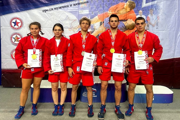 Коломенские студенты выиграли медали чемпионата по самбо