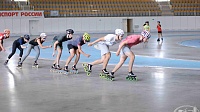 Конькобежцы проходят в Коломне спецподготовку
