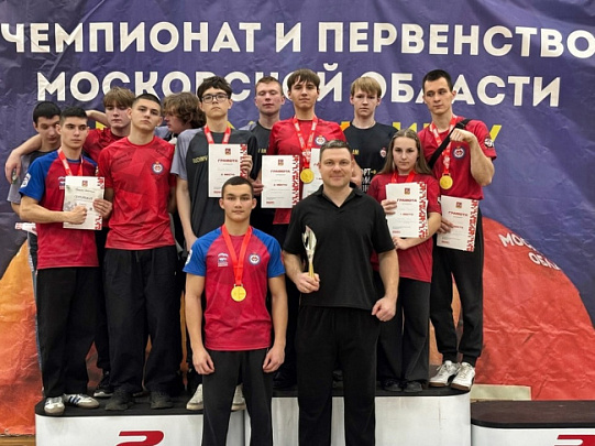 Команда из Луховиц завоевала 13 медалей на первенстве Московской области по армрестлингу