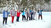 Озёрские долголеты вышли на лыжные прогулки