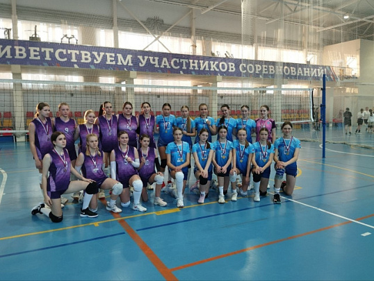 Коломчанки приняли участие в турнире по волейболу