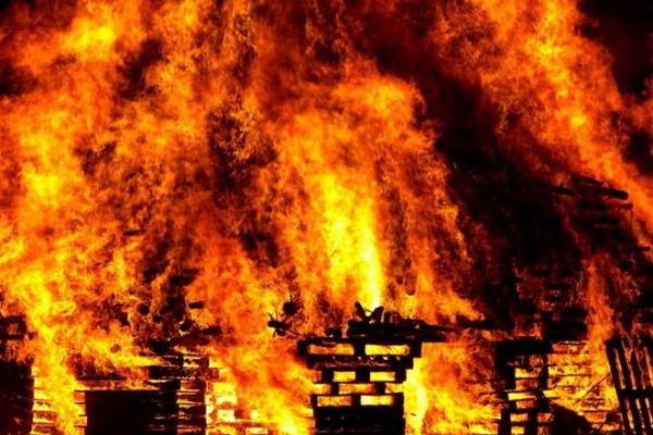 В городском округе Луховицы сгорела баня