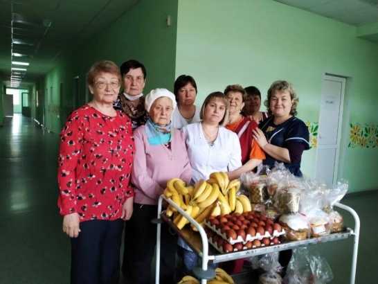 Озёрские пенсионеры поздравили пациентов больницы в Бояркине