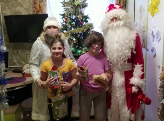 Дед Мороз приходит в гости к детям с ограниченными возможностями здоровья