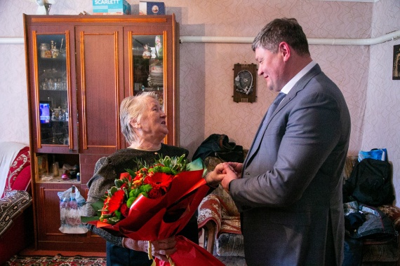 Глава городского округа Коломна поздравил долгожительниц