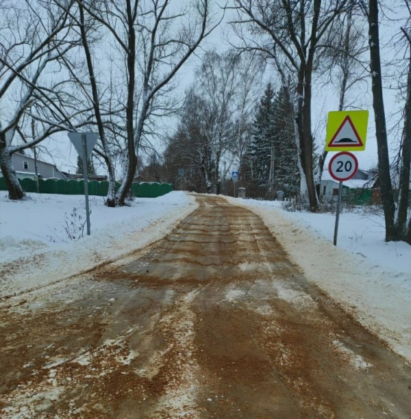 6000 кубометров снега вывезено с зарайских дорог