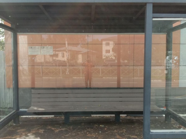 Автобусную остановку привели в порядок в Озёрах