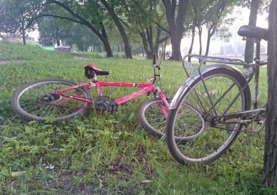 В Воскресенске школьник повредил живот при падении с велосипеда
