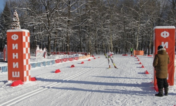Коломчанка выиграла лыжную гонку среди спасателей