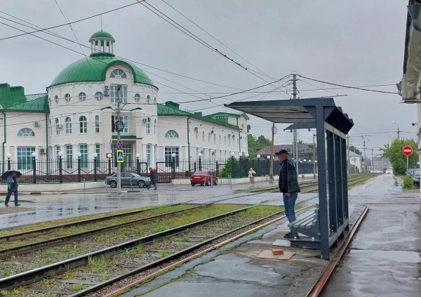 Новые павильоны появились на трамвайной остановке "Улица Комсомольская"