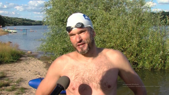 Пловец-любитель Павел Кулинич провёл благотворительный заплыв