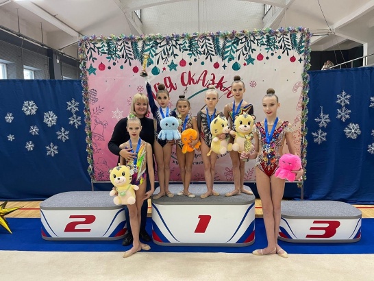 Озёрские гимнастки вернулись с наградами из Санкт-Петербурга