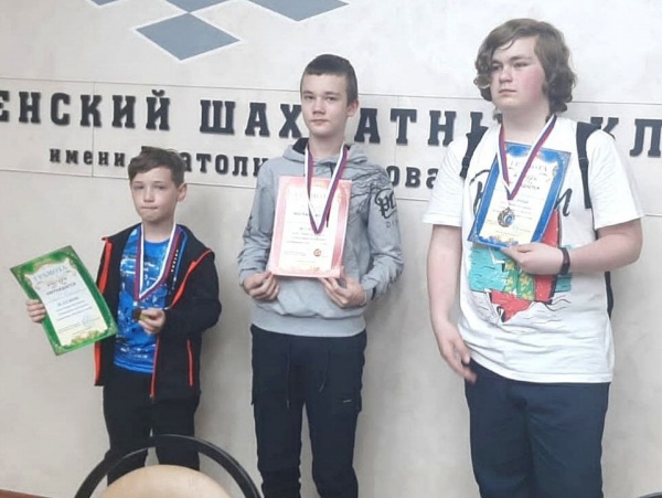 Луховичане приняли участие шахматном турнире