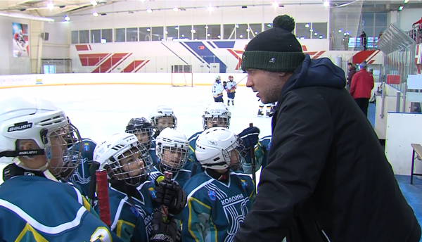Воспитанники спортшколы по хоккею участвуют в первенстве Московской области