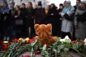 28 марта в России объявлено днем траура по жертвам пожара в Кемерове