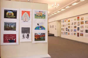 В Доме Озерова открылась выставка "Мир без войны"