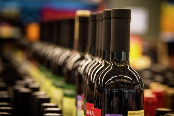 Продажу алкоголя ограничат в регионе во время праздников