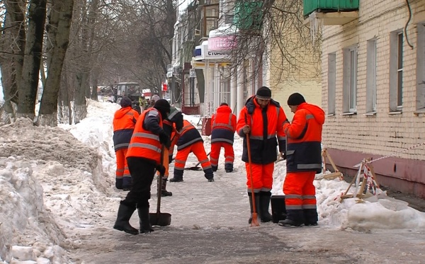 Уборка улиц всю зиму была и остаётся общегородской проблемой