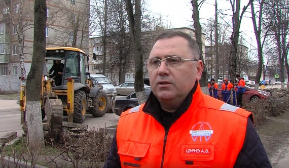 На улице Гагарина начался очередной ремонт дороги