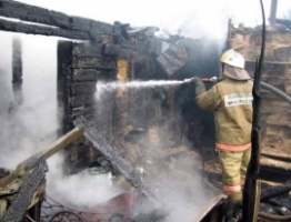 На Малинском шоссе утром сгорел дом