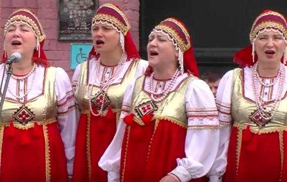 Ансамбль русской песни "Золотые купола" приглашает коломенцев на юбилейный концерт