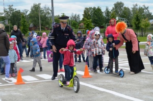 Луховицкие полицейские напомнили детям правила дорожного движения