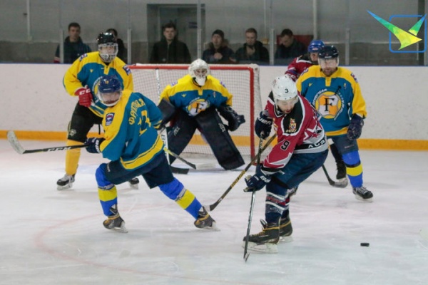 Команда из Луховиц победила на чемпионате хоккейной лиги юго-востока Подмосковья
